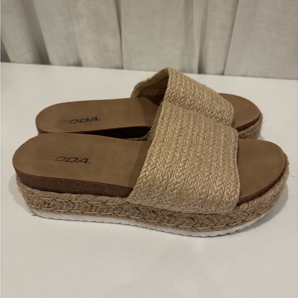 Soda Women's Tan Woven Platform Sandals